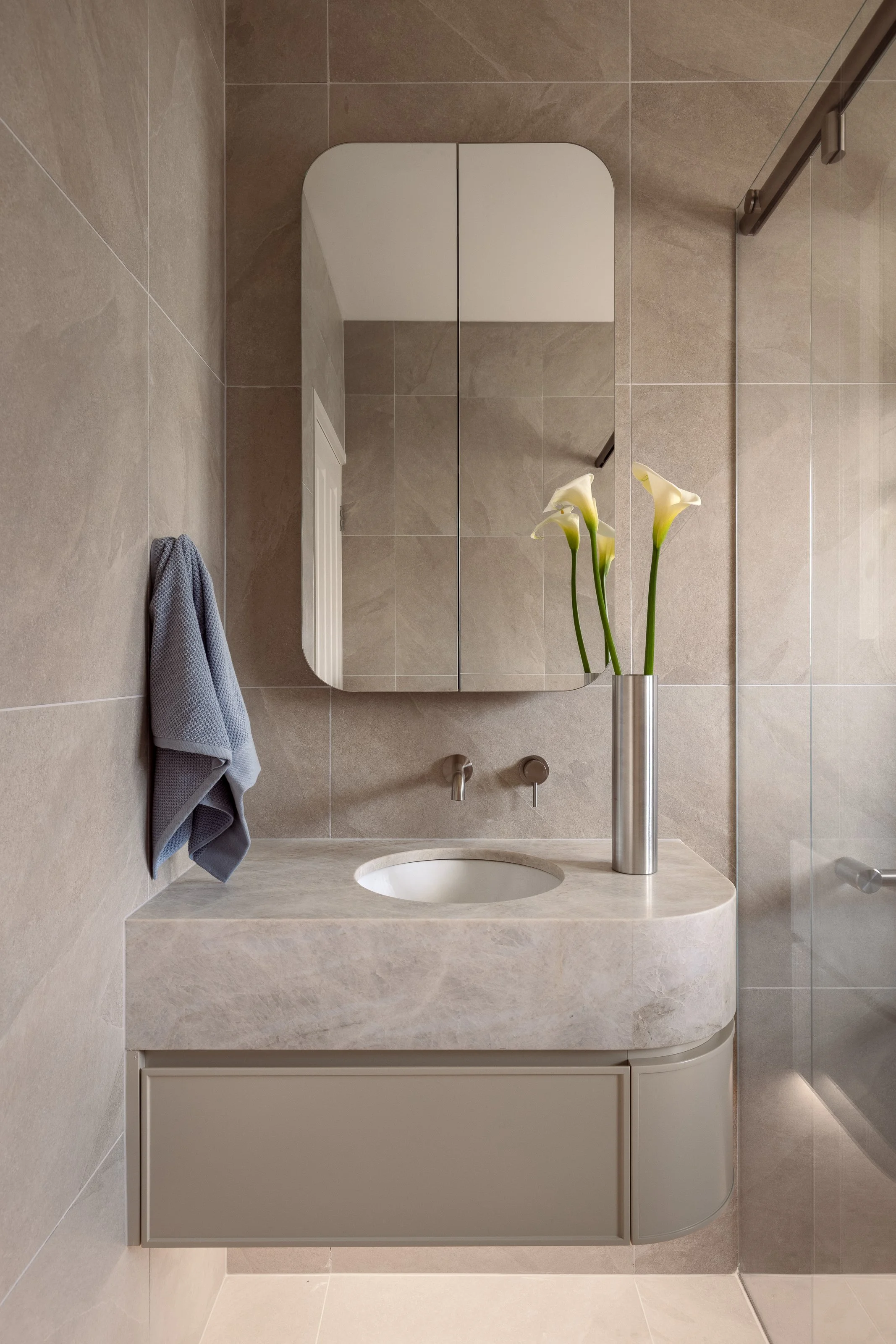 modern-bathroom-vanity-personalised-interior-design-nydesign-melbourne-australia.jpg