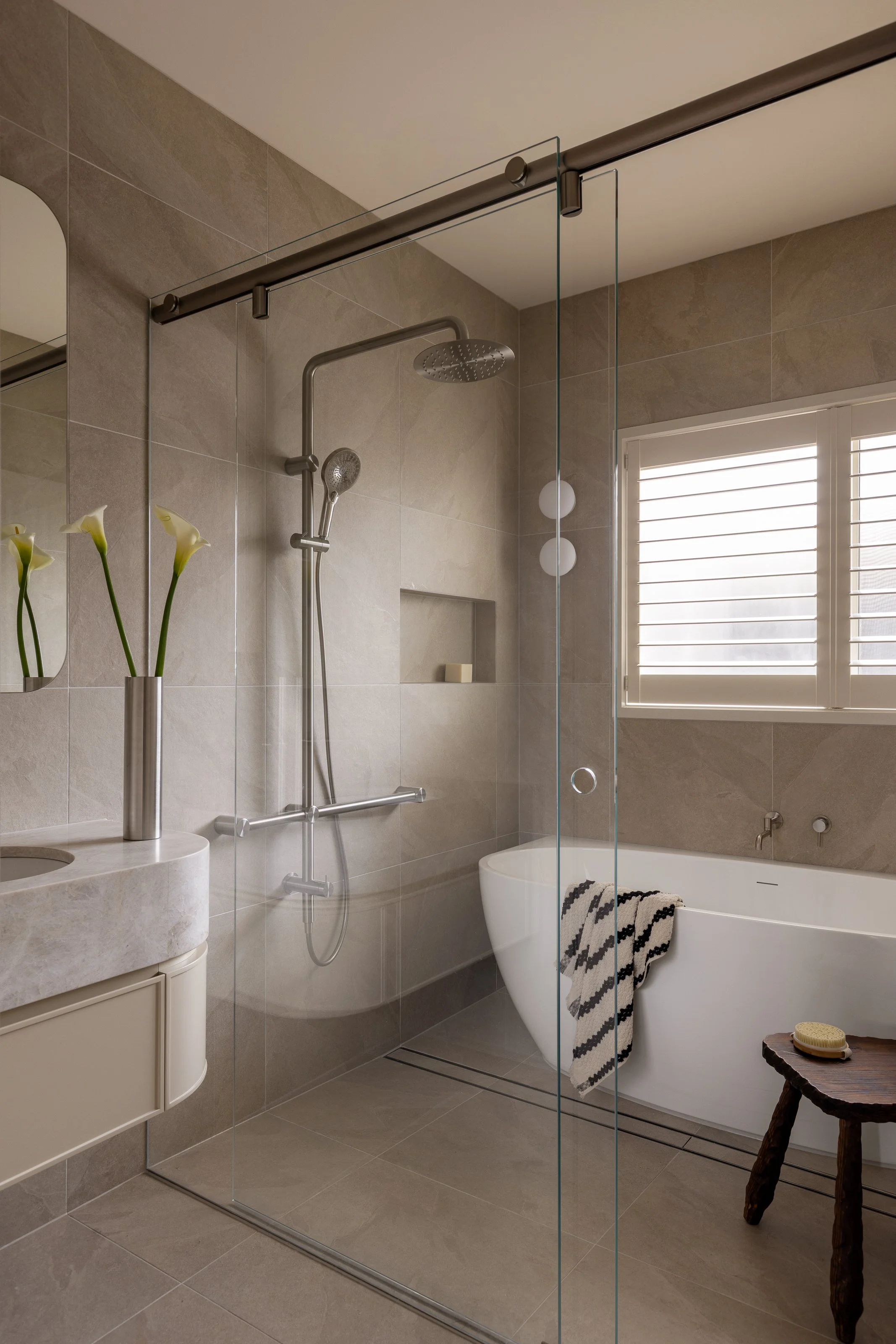 modern-bathroom-bath-shower-personalised-interior-design-nydesign-melbourne-australia.jpg