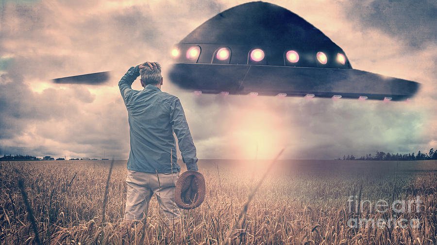 1-alien-encounter-edward-fielding-1568946365.jpeg