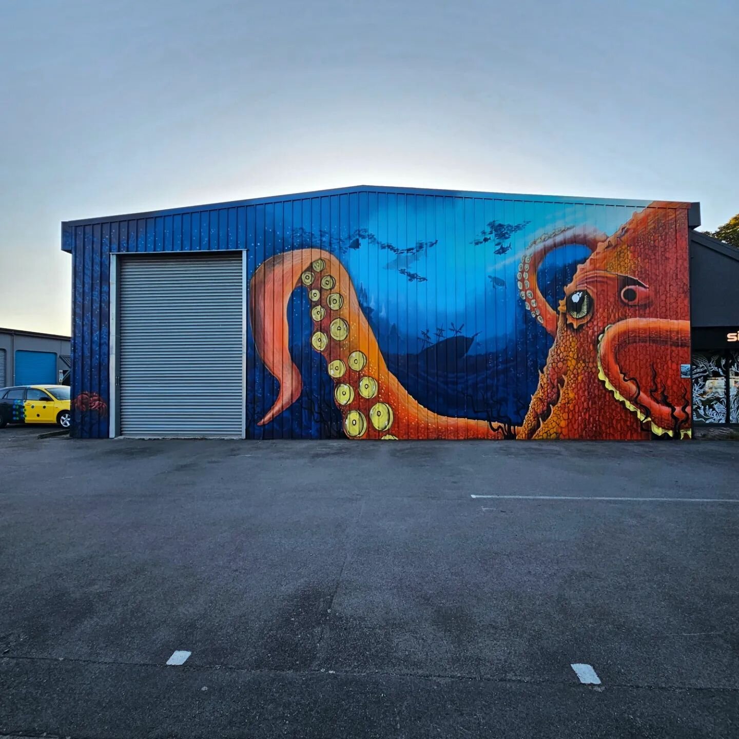 Incredible team effort, this is for sure 1 of my favorite murals that I have painted in the city.
Huge thanks to @peterland001 for his love for design and Street Art and of course to @ben.grossi54, Jayde and the whole signwise team!!!!most definitely