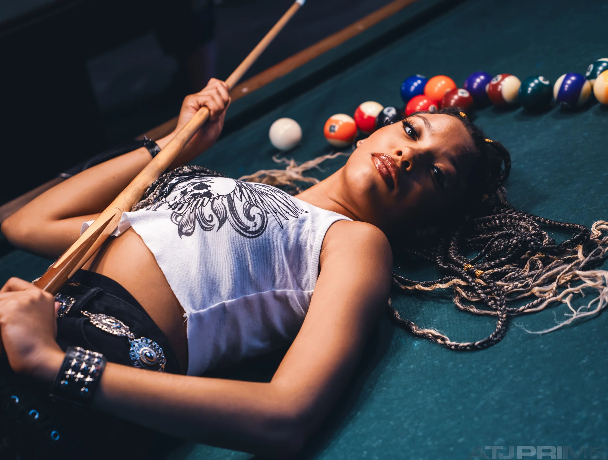 260912_ATJprime_GameRoom_GroupShoot_0927-Edit-2-pWM.jpg