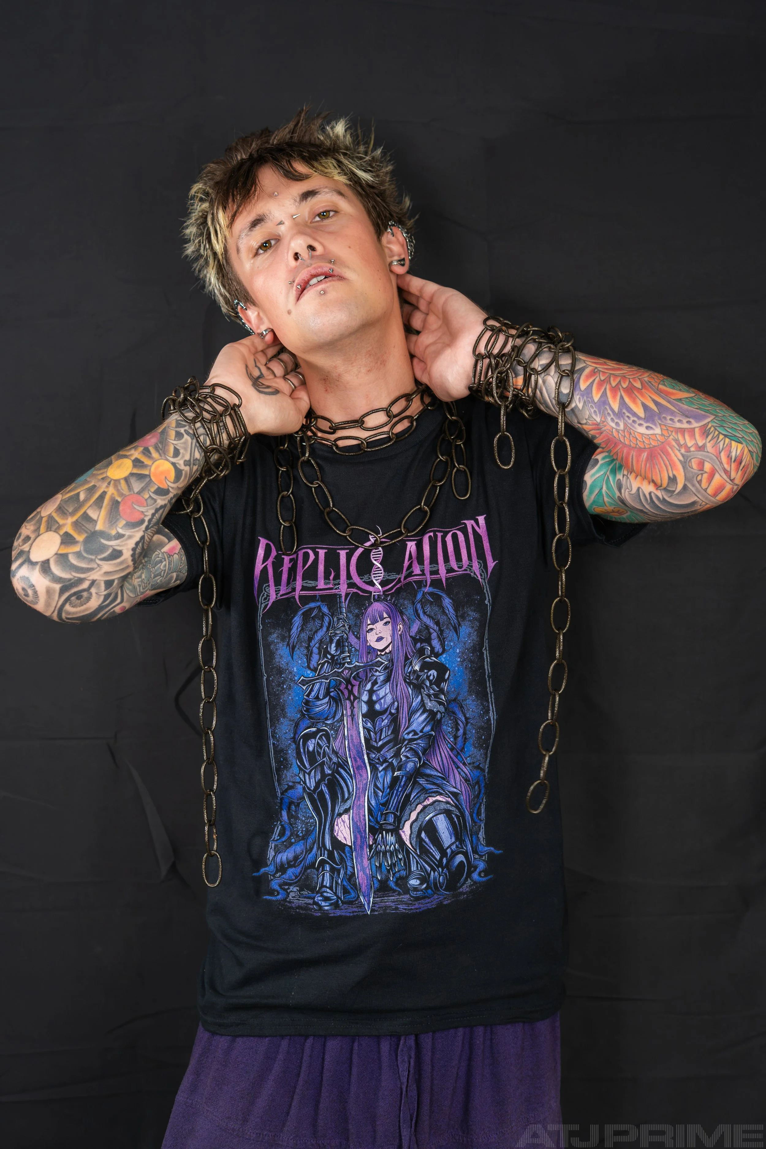 260731_ATJprime_BlackBombMerch_0238-pWM.jpg