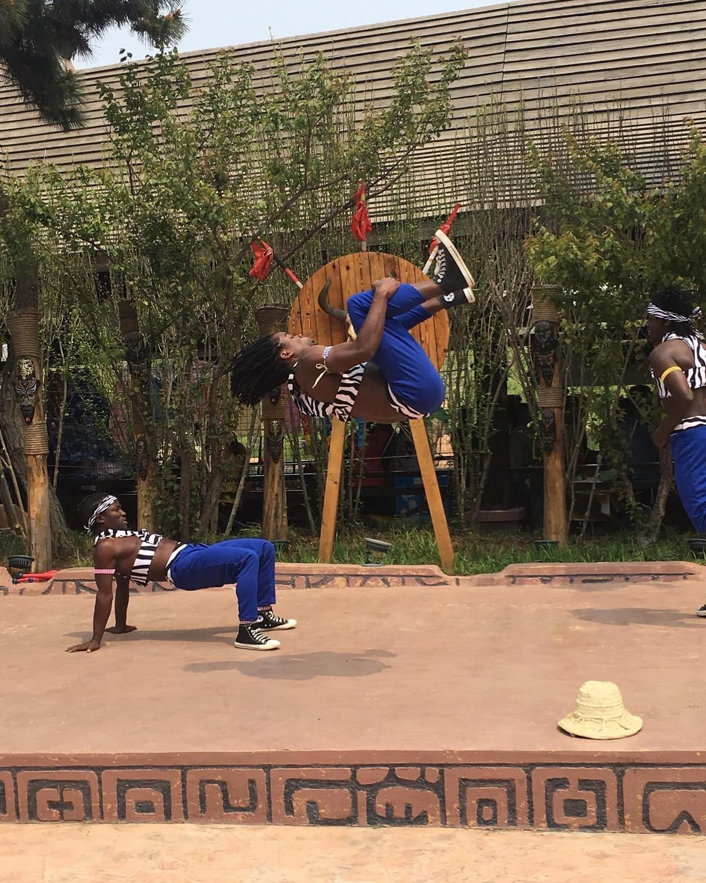 Acrobatics and circus 🎪 too