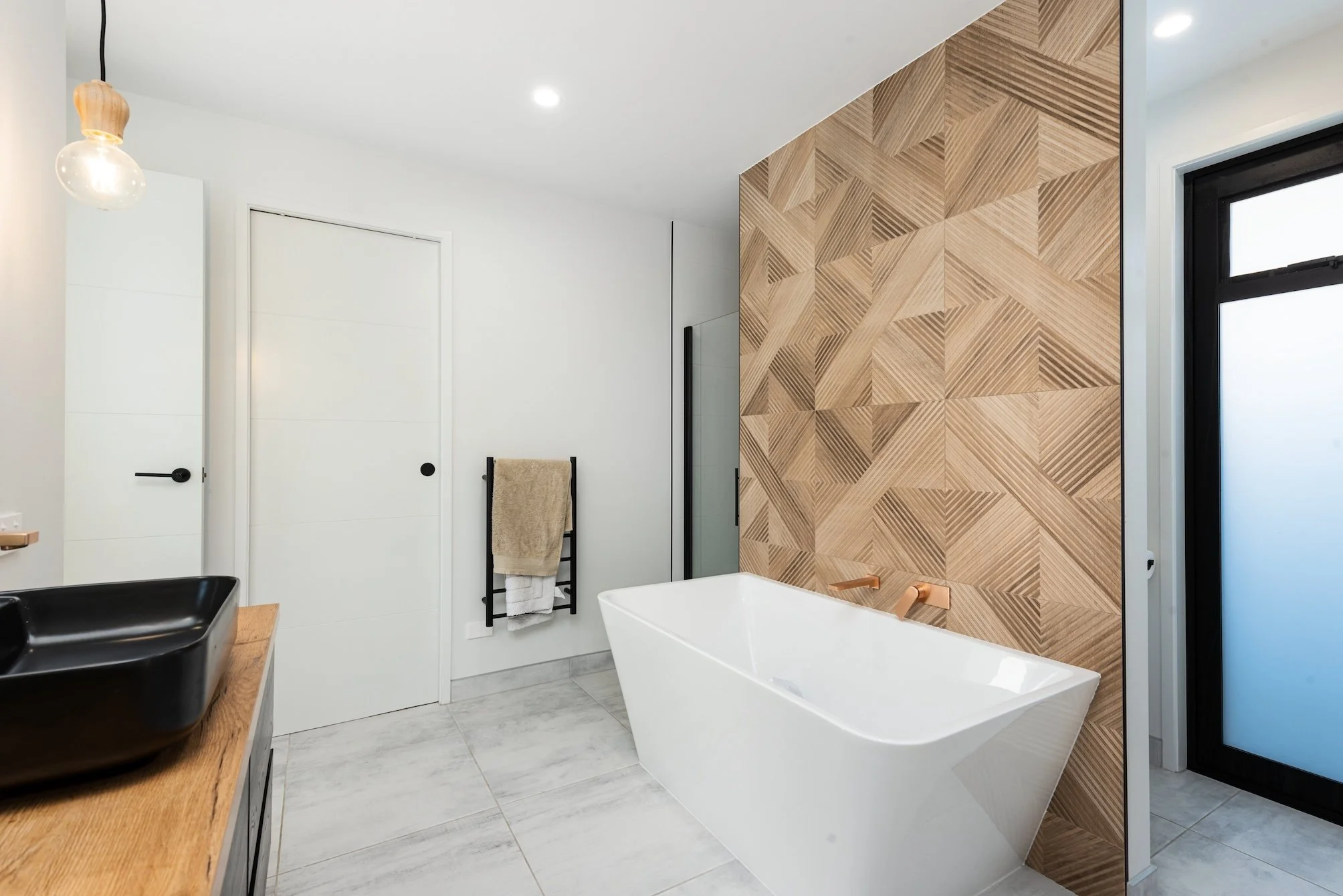 LitseaWay19-105 rs.jpg