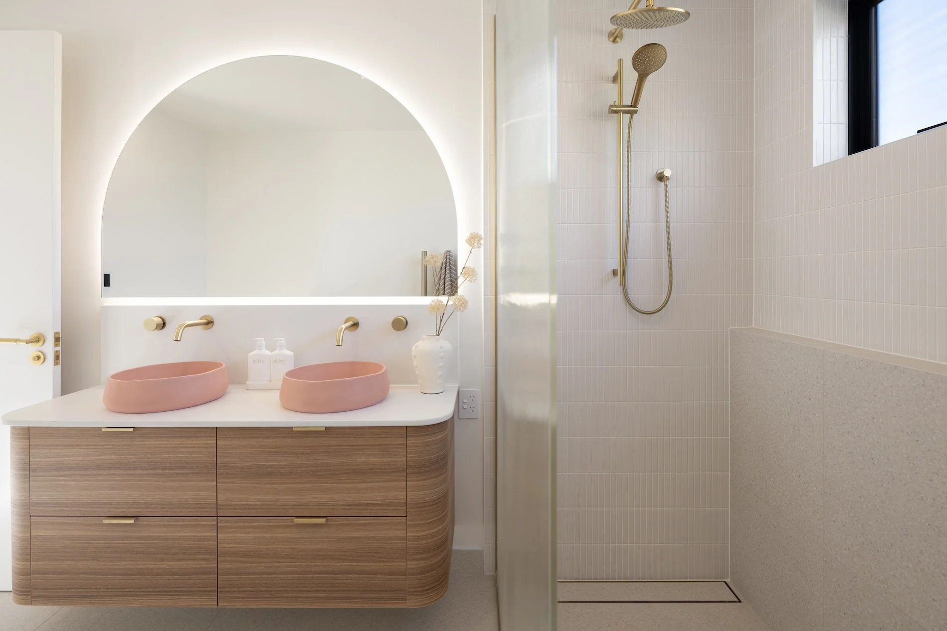 SHW2225_Hyde_inHouse_AR5_8619.RS copy.jpg