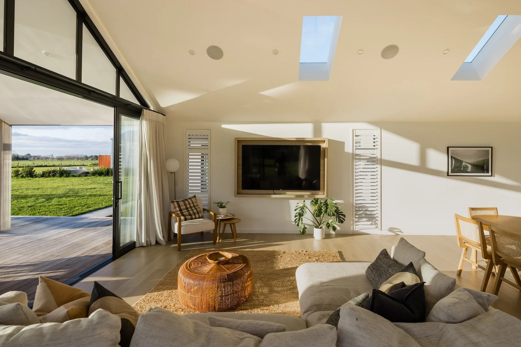 SHW2110_Alley_Prof-Photos_93_inHouse_AR5_2215 RS.jpg