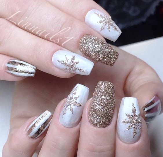 Amazon.com: 8 Sheets Christmas Nail Art Stickers 3D Snowflake Nail Decals  Winter Xmas Nail Stickers Gold White Silver Snowflakes Bell Reindeer Holiday  Nail Design Accessories Christmas Nail Art Decoration : Beauty &