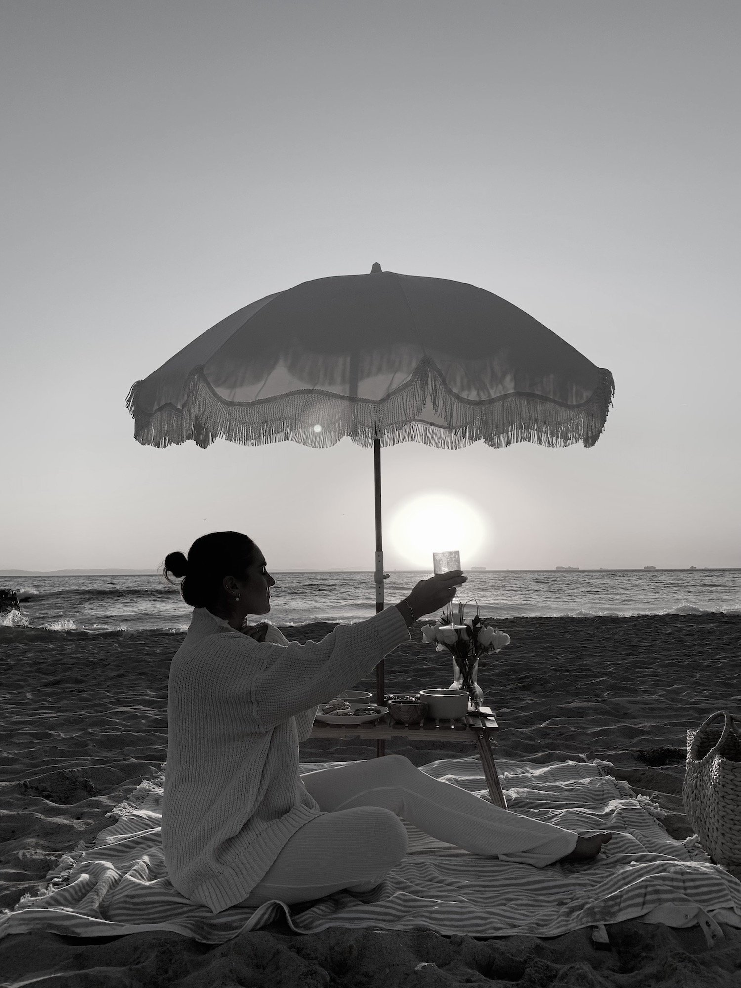 best-beach-umbrella-setup-beach-sunset-picnic12.jpeg