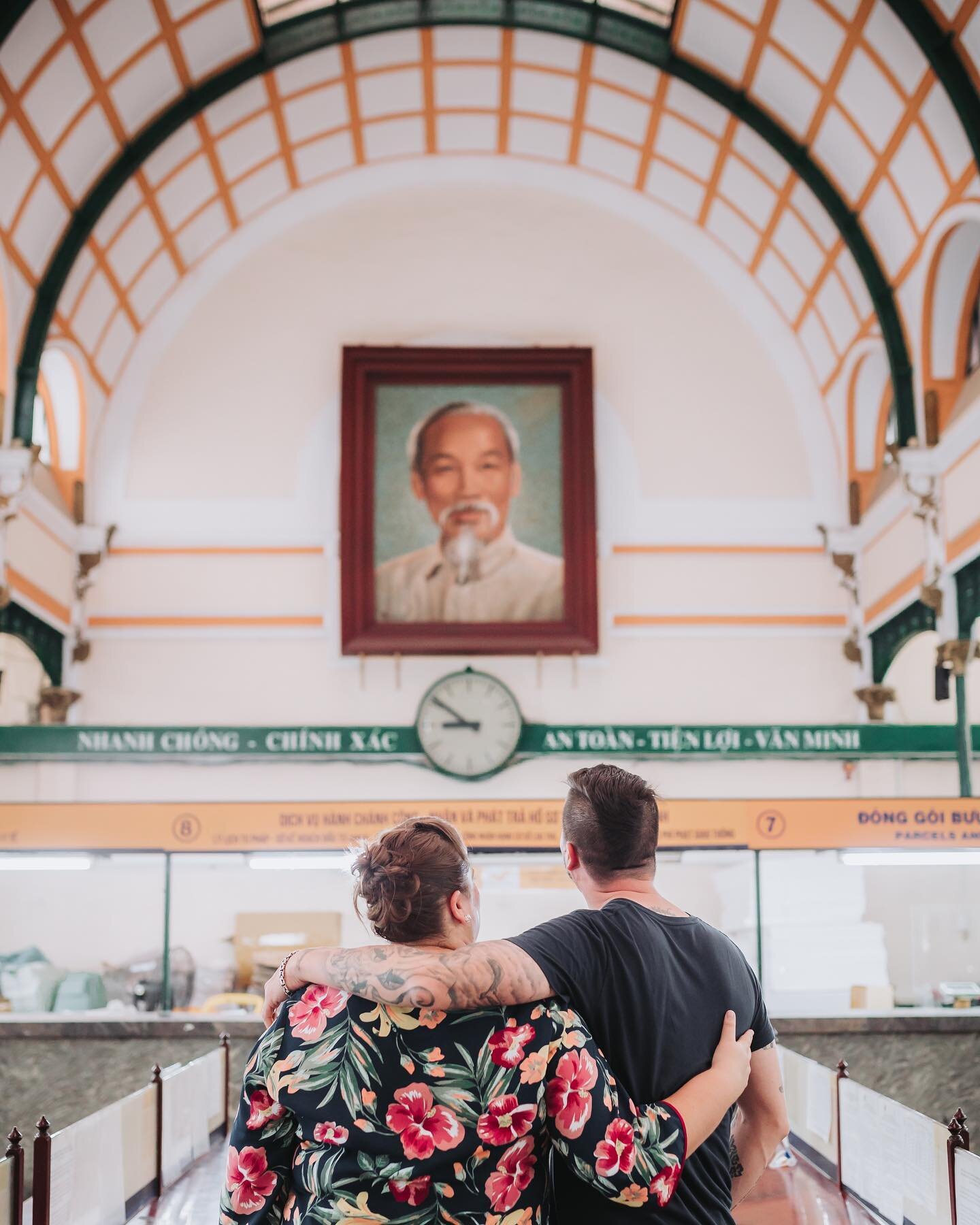 I love this picture. 

📍Ho Chi Minh City, 🇻🇳, 2022

We did a photo walk after night one of an epic birthday weekend planned by @dizzy_kid_111 

I wanted photos of Saigon, @dizzy_kid_111 joined because why not? We laughed, we had wardrobe malfuncti