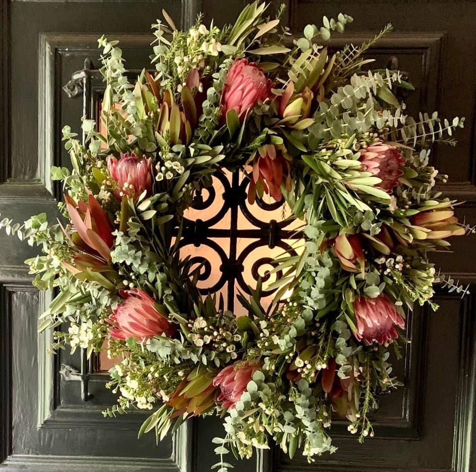 18" Protea Wreath