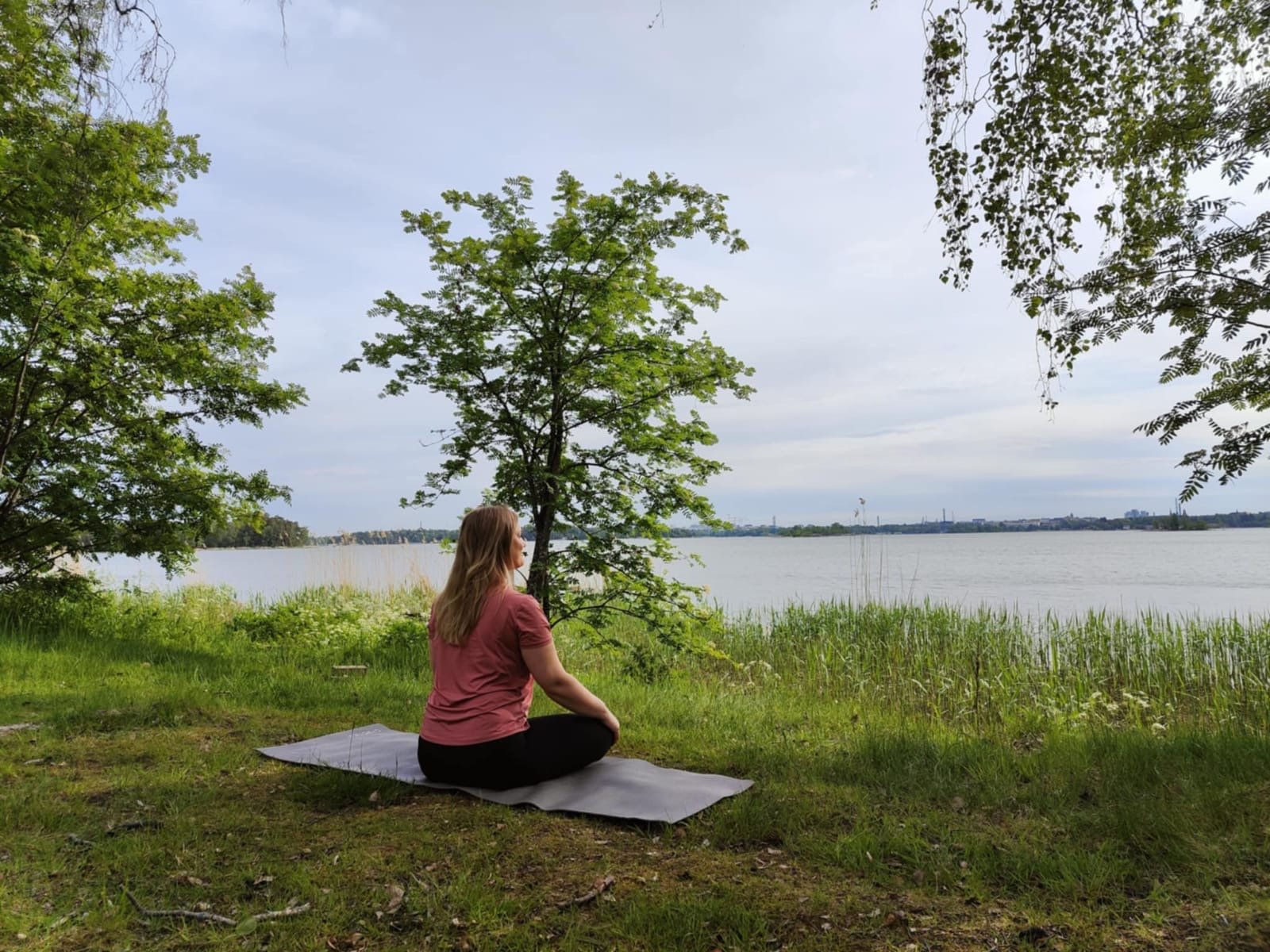 Aamujooga & aamiainen Lauttasaari 18.6.