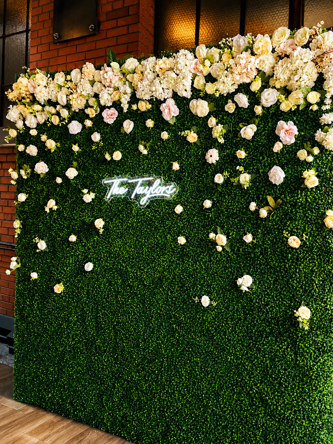 Boxwood Greenery Wall