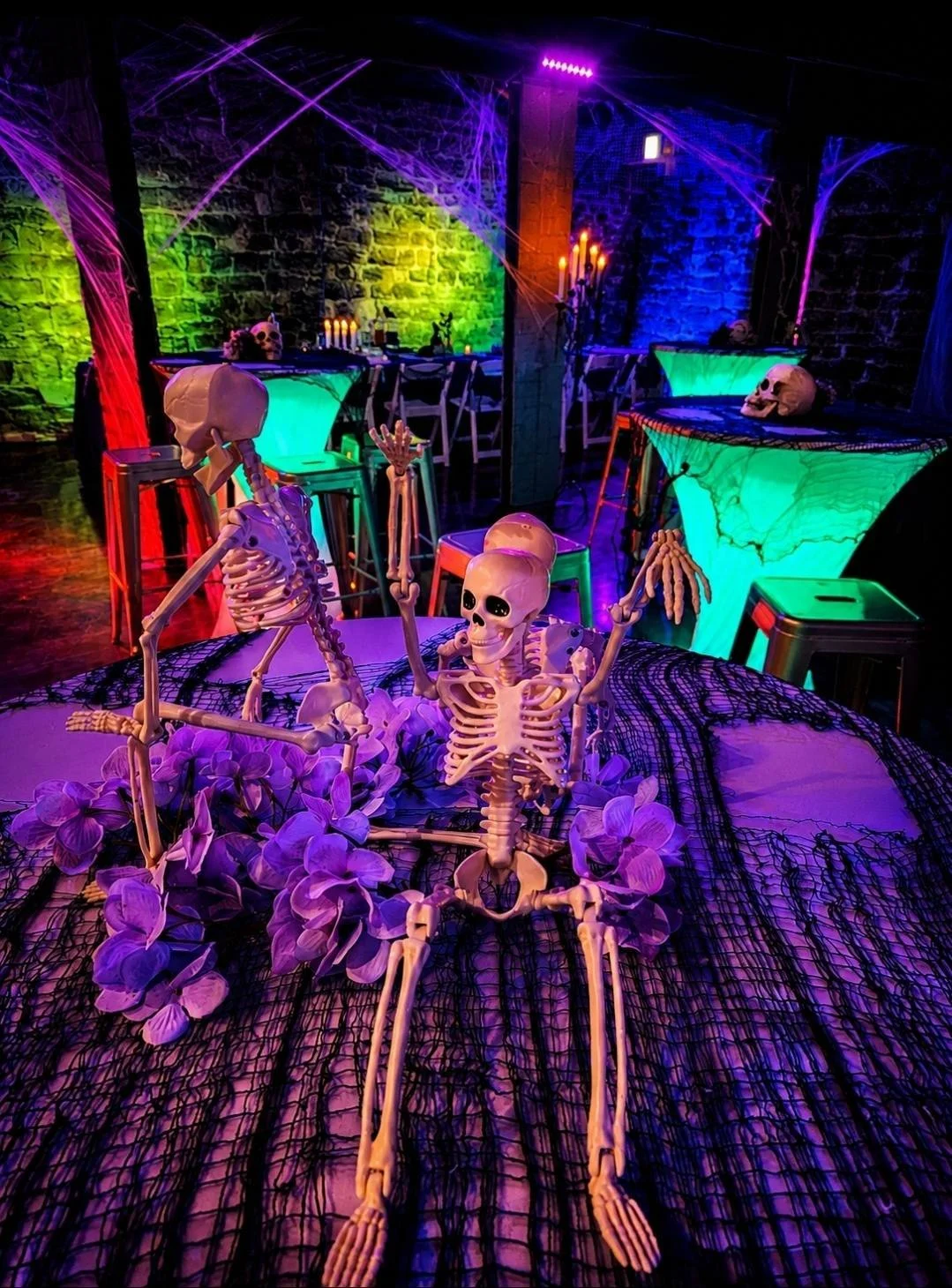 Halloween party full room transformation