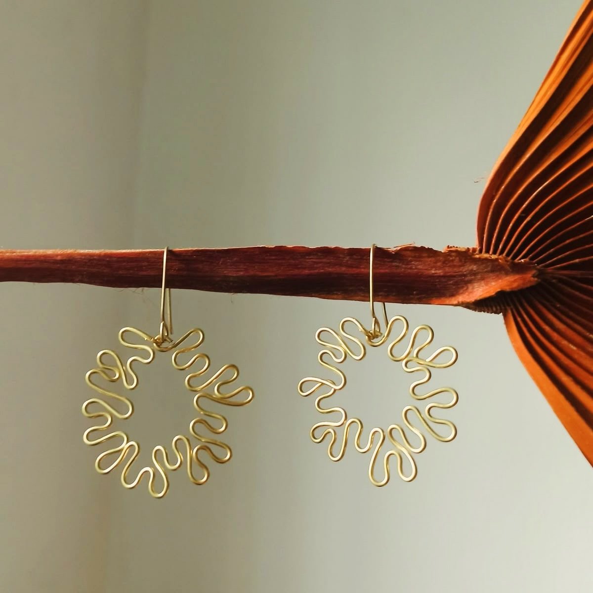 Create something beautiful with us this weekend. ✨

Join our Wire Sculpting Earrings Workshop and learn how to transform simple materials into wearable art. No matter your experience level, you&rsquo;ll leave with a unique pair of earrings and a new 