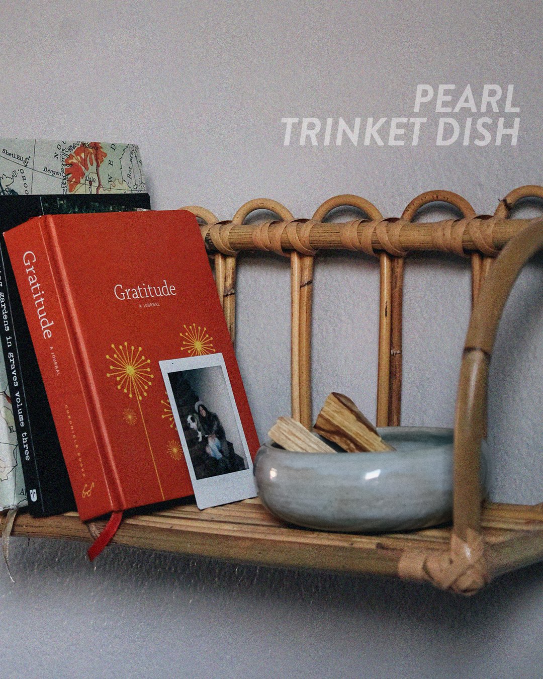 FloralNoir_PearlTrinketDish.png
