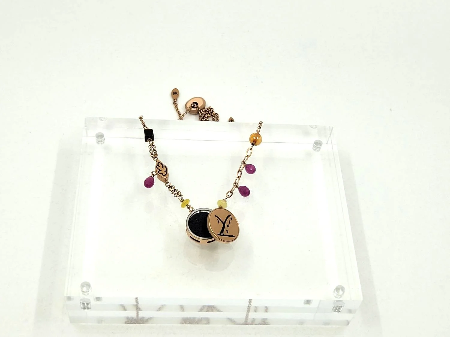 wiamw fall diffuser necklace o.jpg