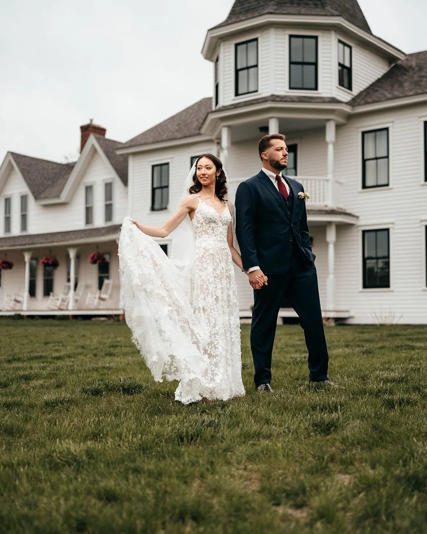 Maddie &amp; Patrick got married this May at Dell-Lea Weddings &amp; Events in Chichester, and it was one of those days that just flows. First kiss under the gazebo, portraits on the hilltop with the mountains behind them, and a barn dance floor that