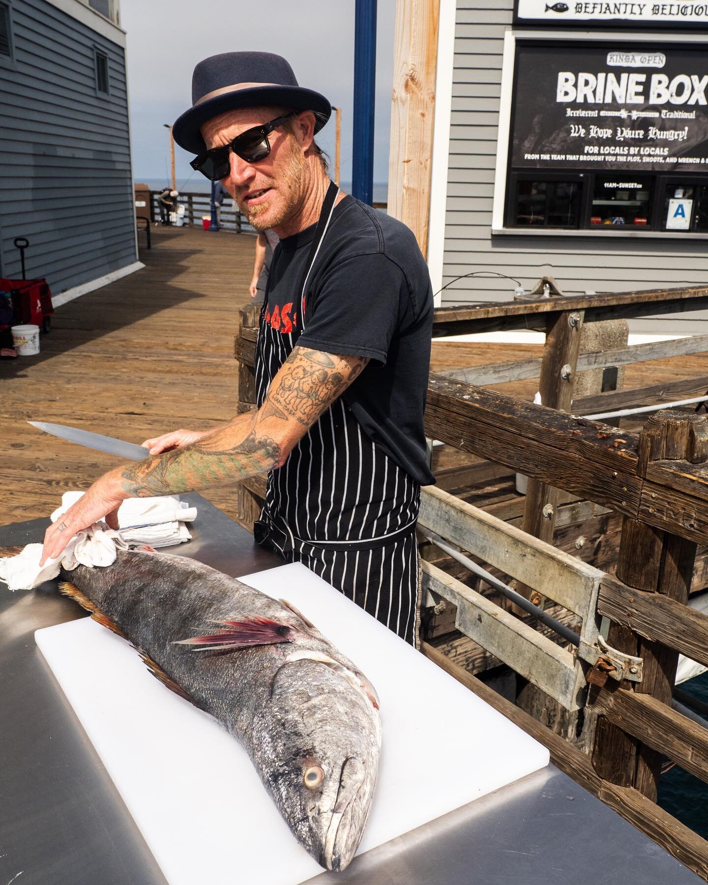 watcha got there, @davinwaite?! 🔪🐟

*bonus if you can name this fish. 

📷: @opoindex