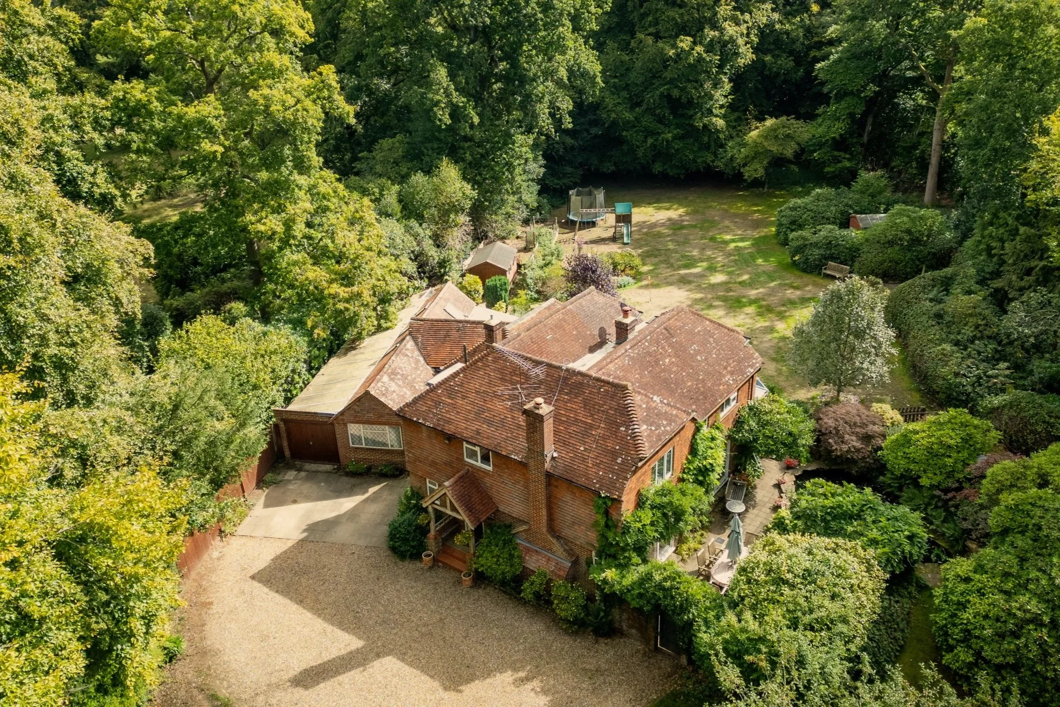 BirchesLane%2CGomshall_DRONE-2.jpg