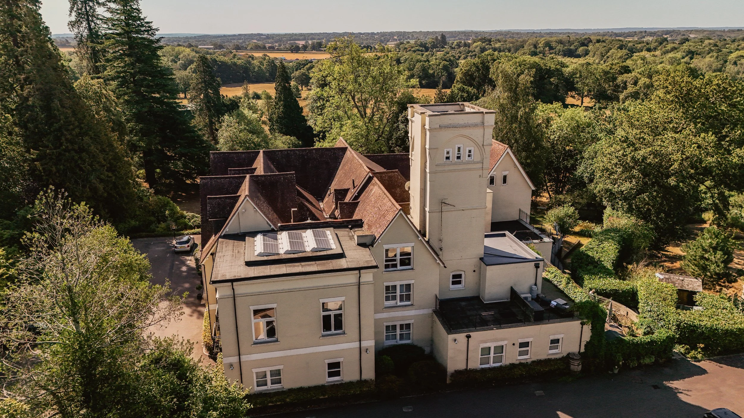 Nutfield | £450k