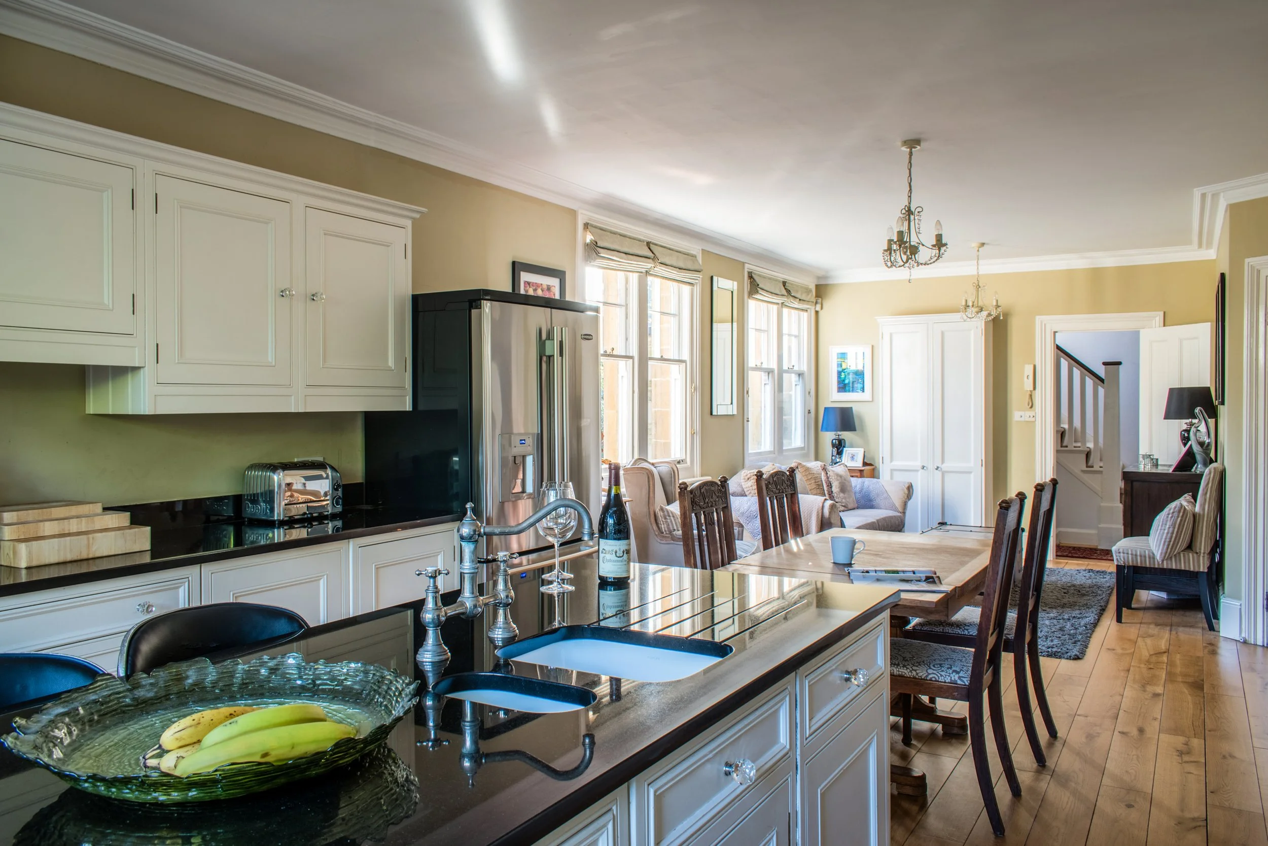 Kitchen Full.jpg