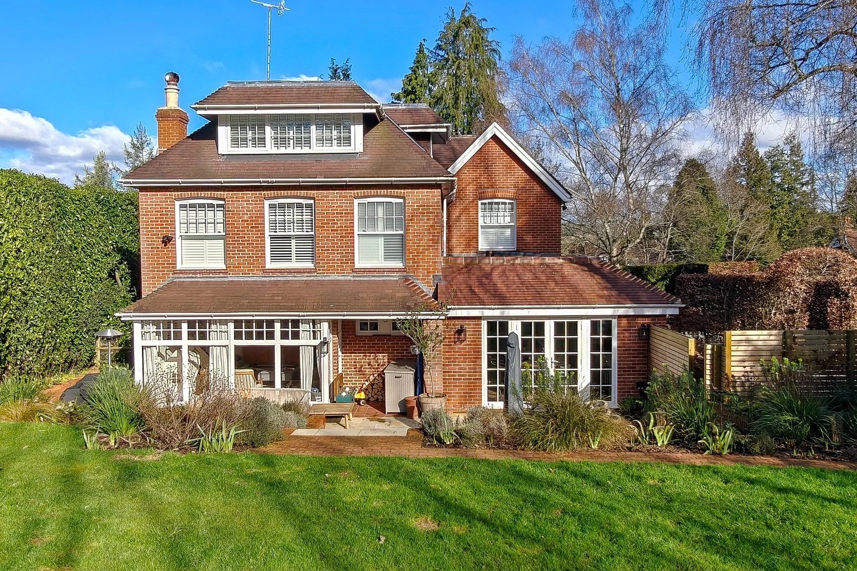 Oxted | £1.95m