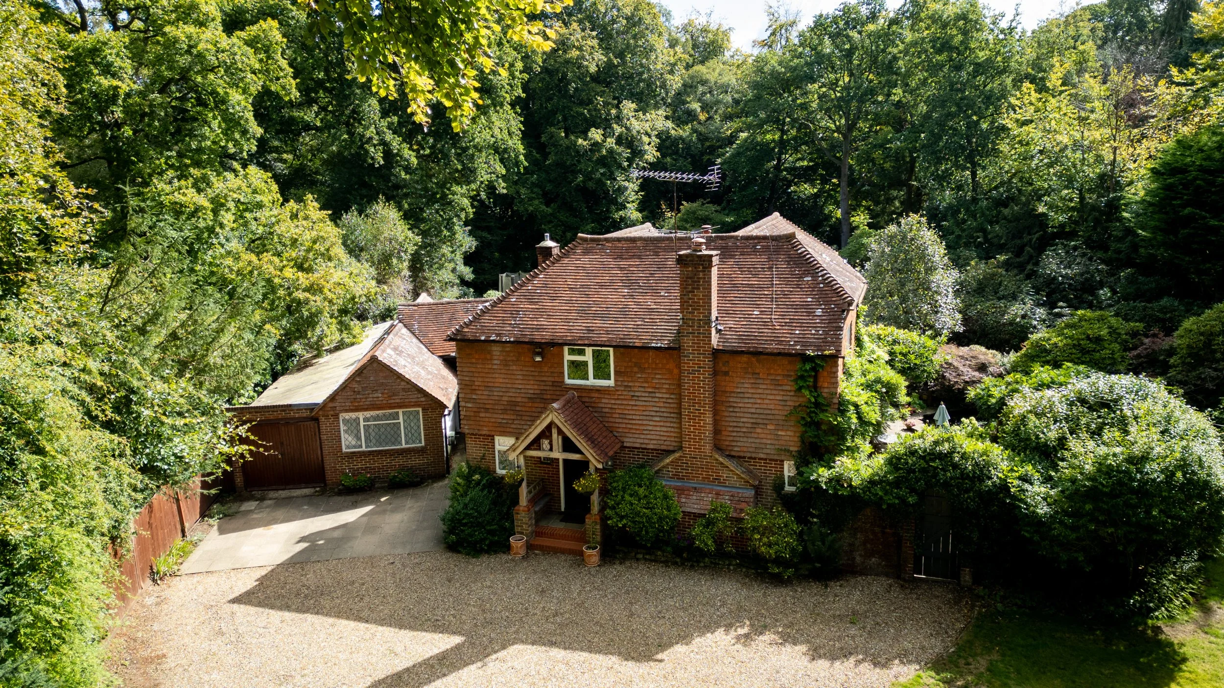 Burrows Cross | £1.75m