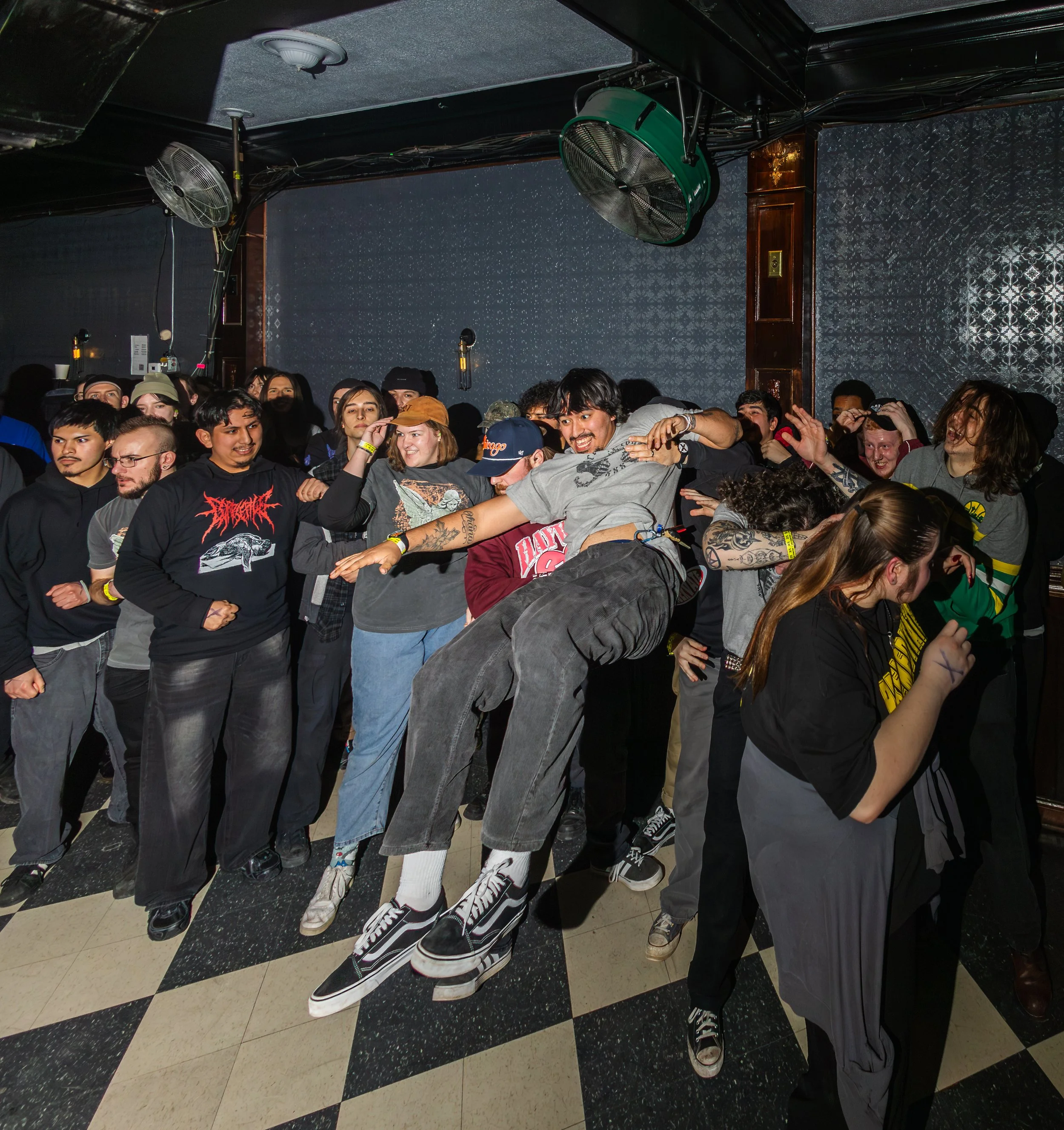 SUBTCRWD (37 of 50).jpg