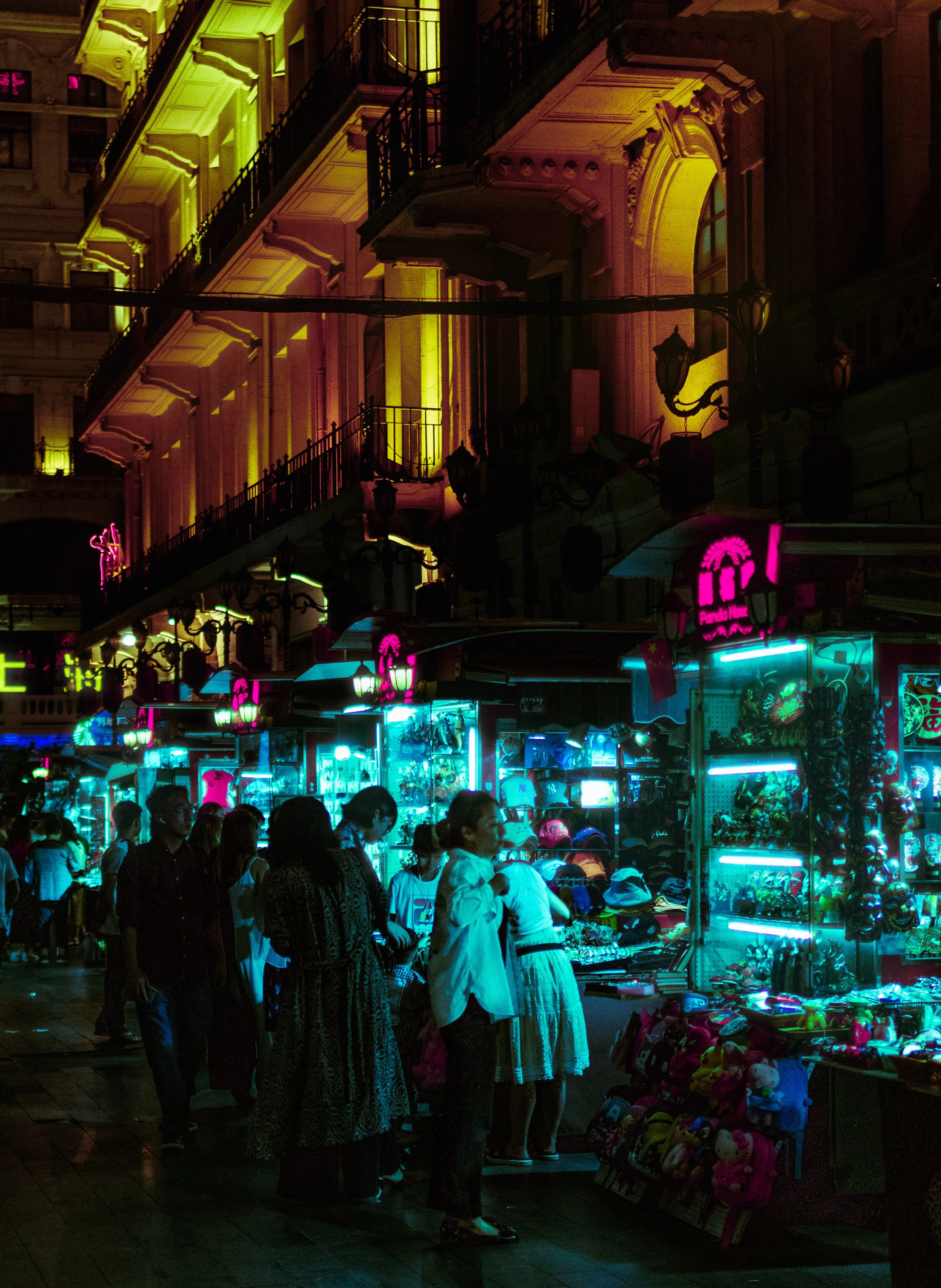 shanghai neon (1 of 1).jpg