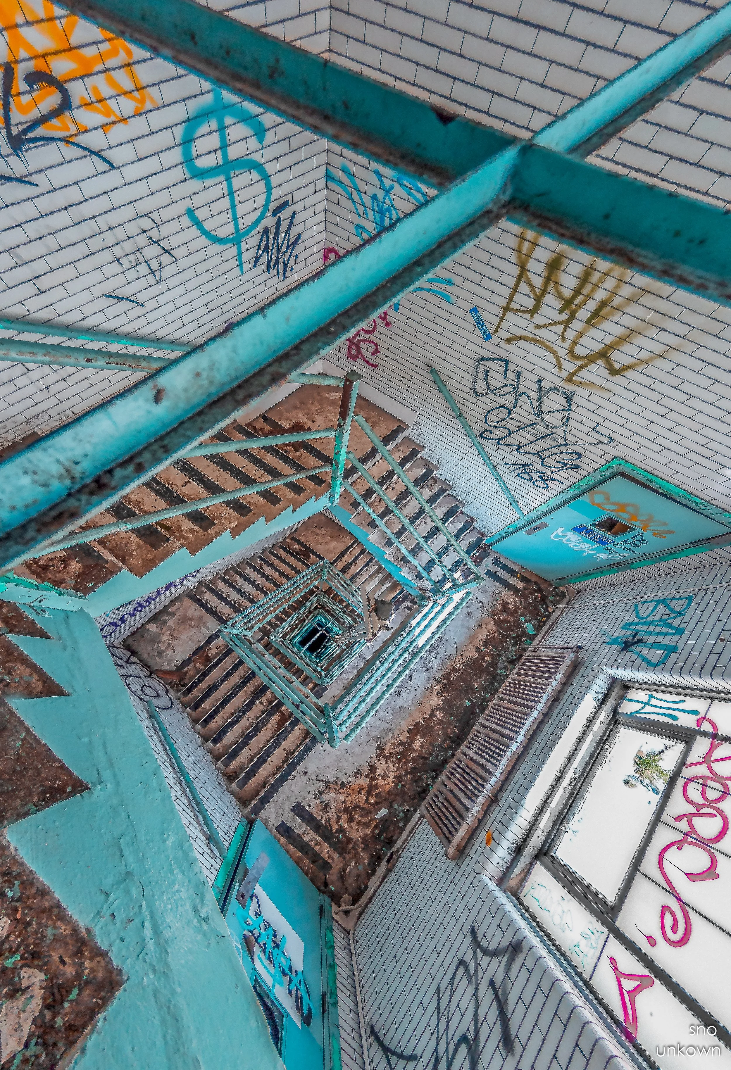 cross stairs-8464.JPG