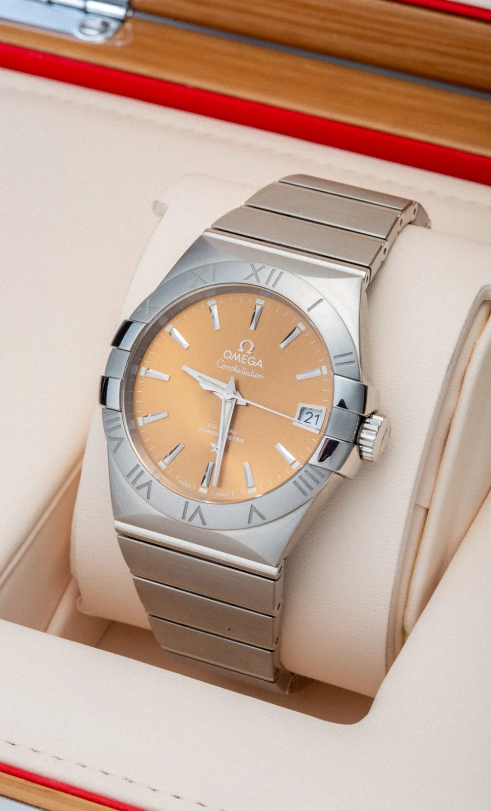 Fine watch ready for a cash offer at The Gold ATM