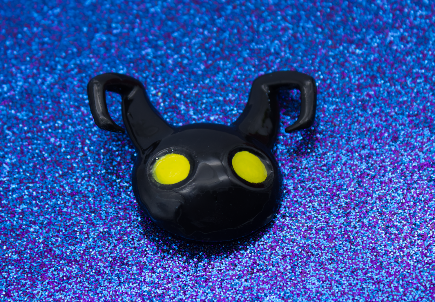 heartless hair clip 2.png