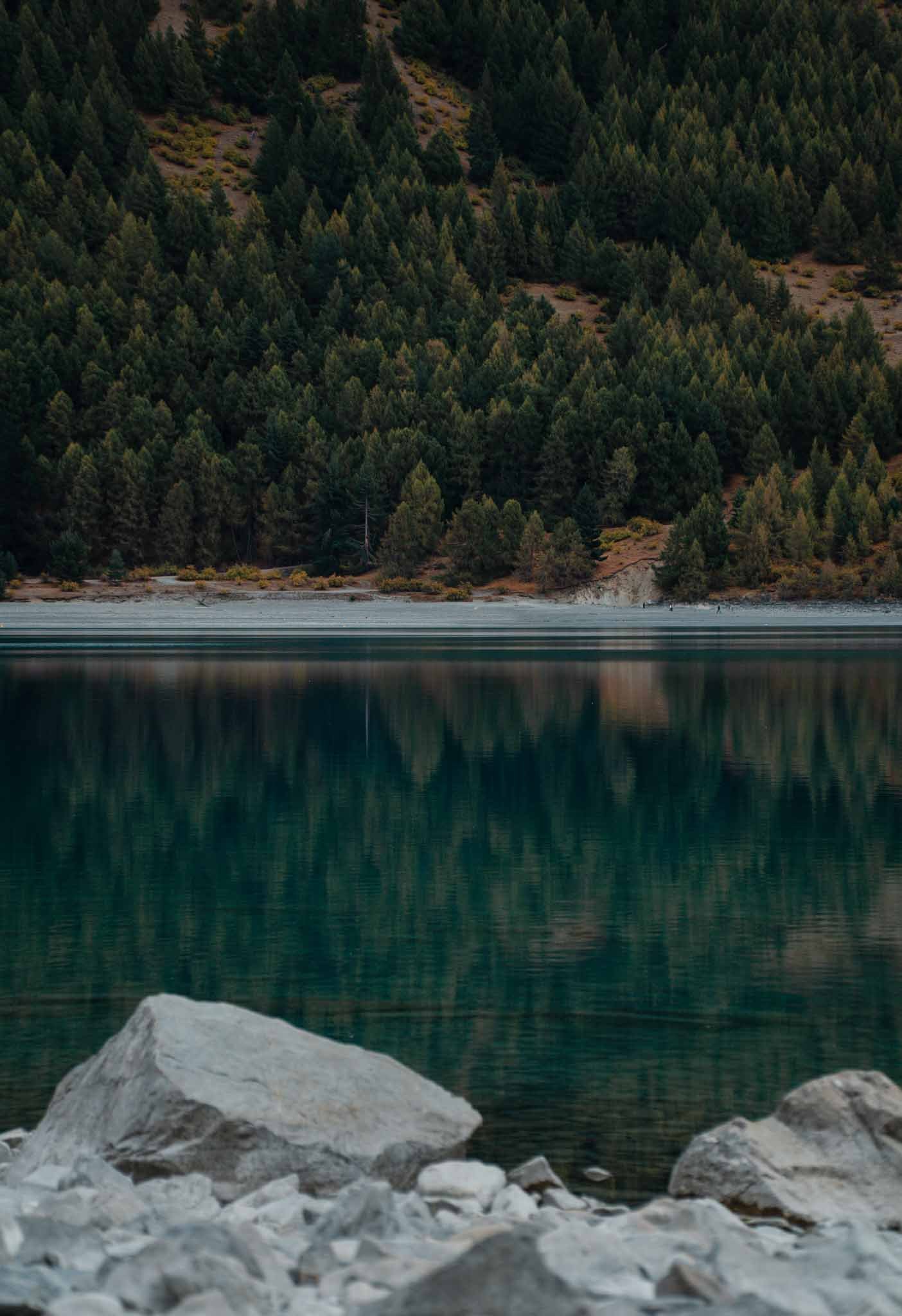 lake-tekapo-reflections-in-the-water.jpg