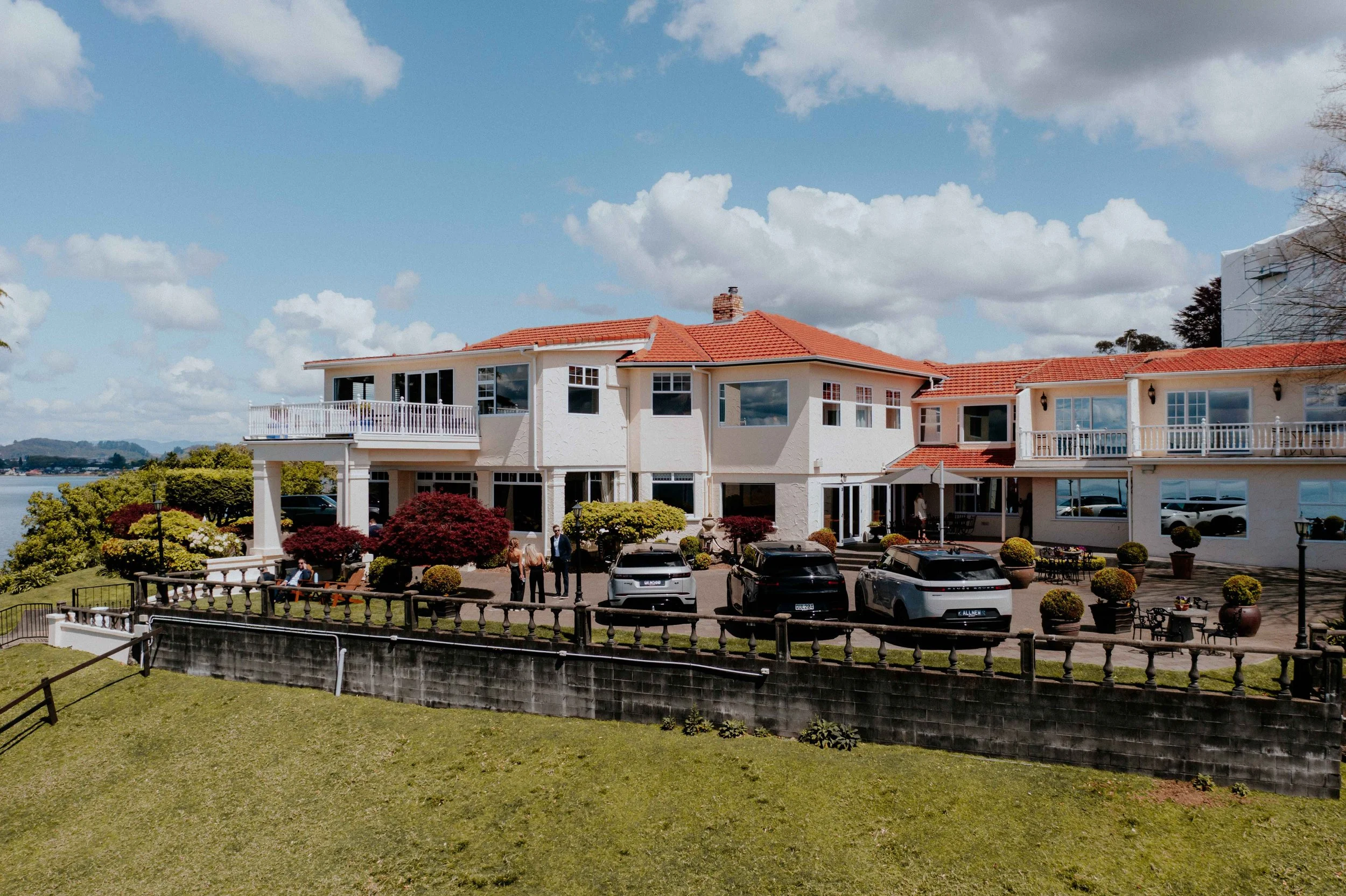 On the Point lodge overlooking the lake in Rotorua