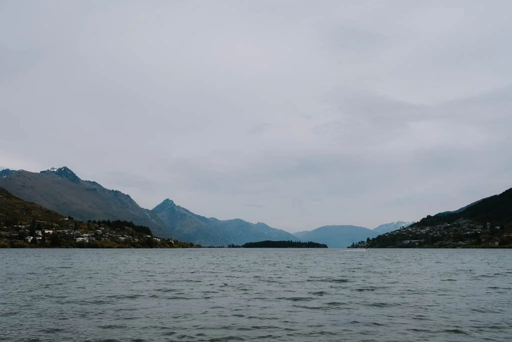 The view from Frankton Beach in Queenstown