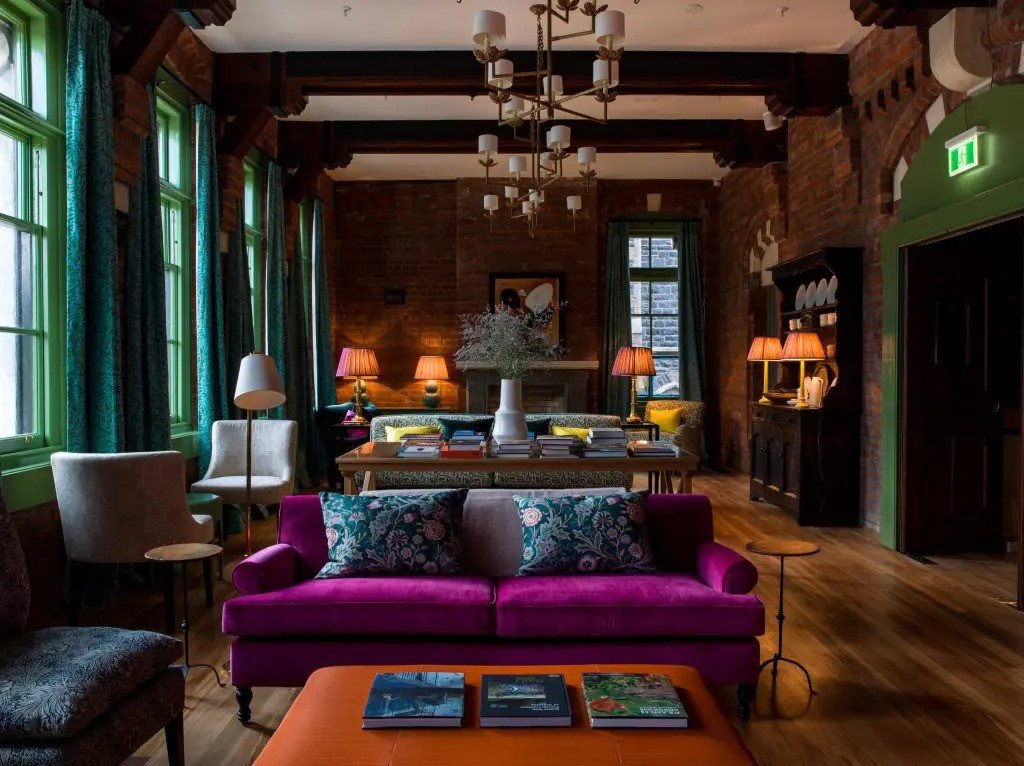 observatory hotel lounge in christchurch, new zealand