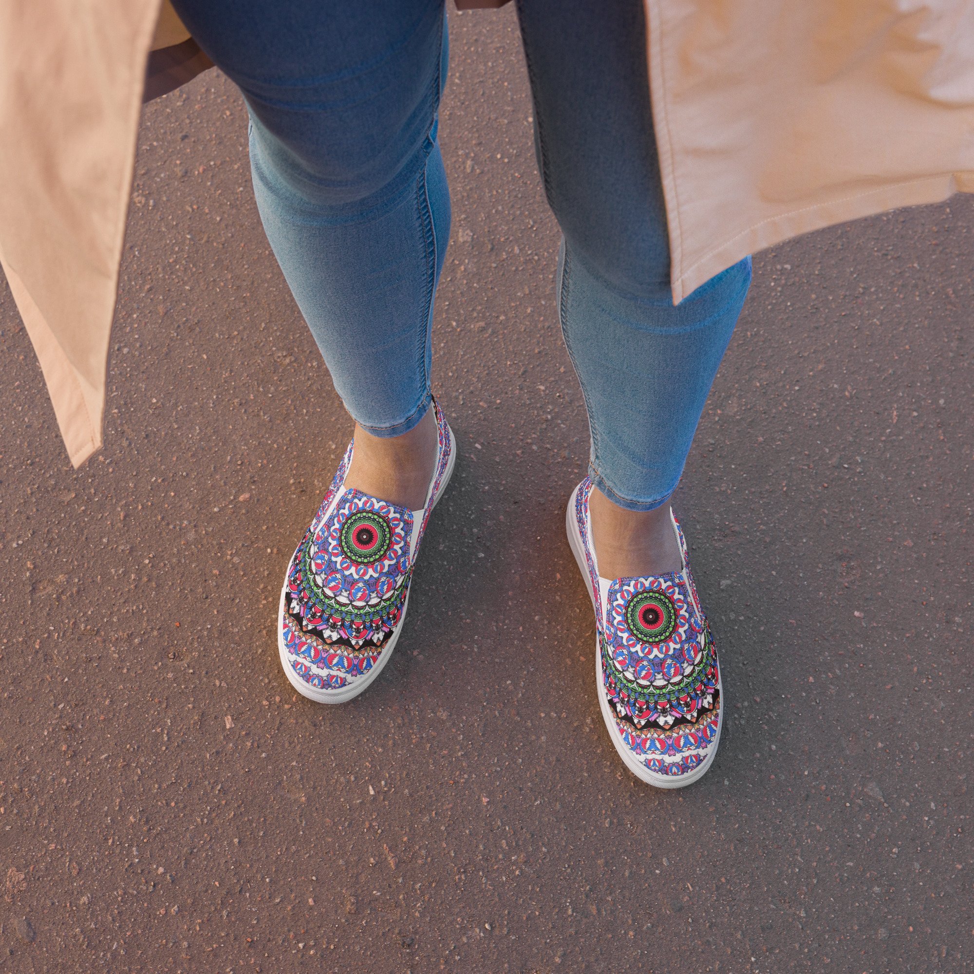womens-slip-on-canvas-shoes-white-front-646b761af020d.jpg