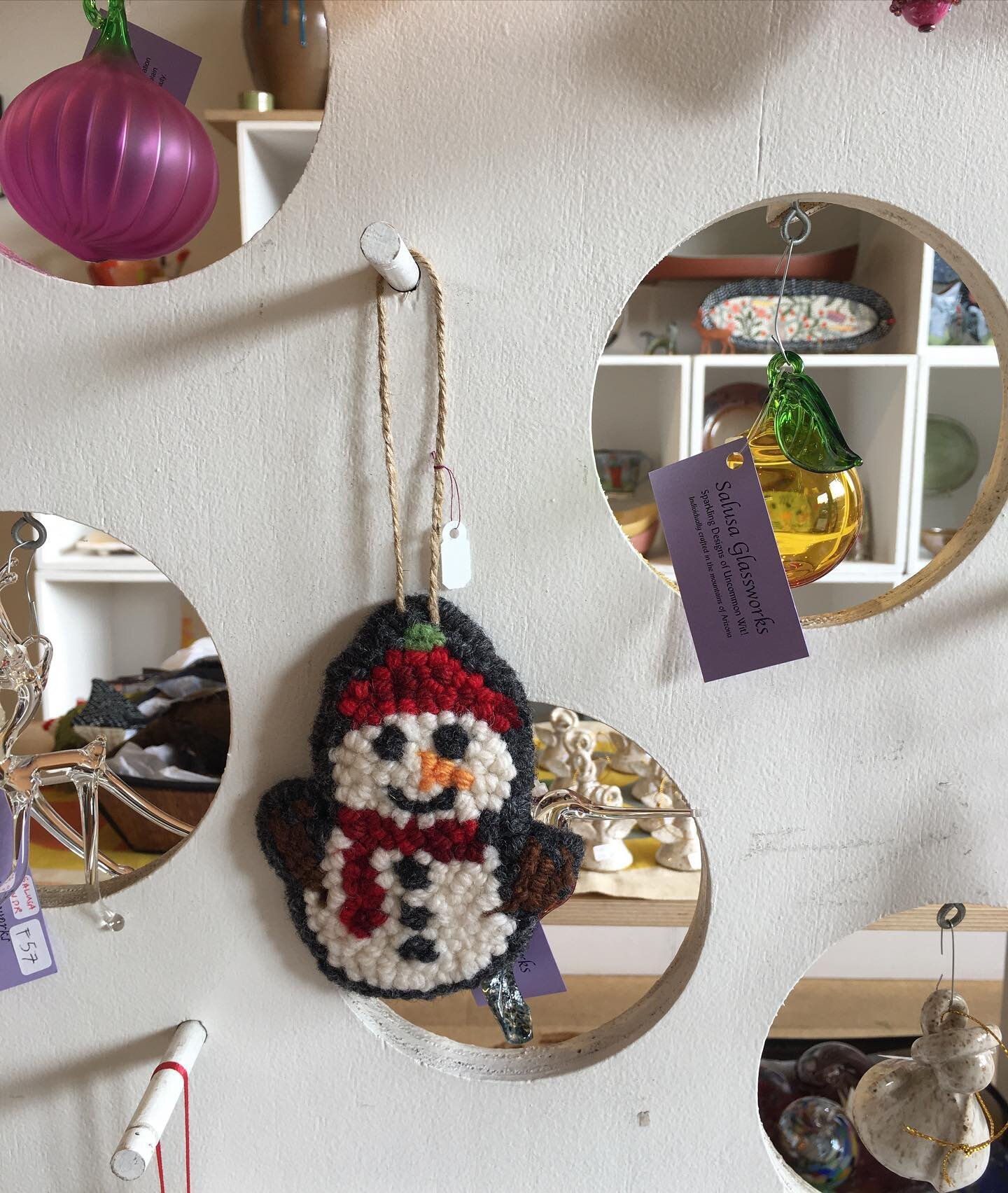 My sweet handmade ornaments are for sale at Freehand Gallery. If you&rsquo;re in Los Angeles, check them out along with all of the amazing gifts they have to offer! Thank you for supporting local artists and small businesses ❤️❤️❤️

#punchneedle #orn