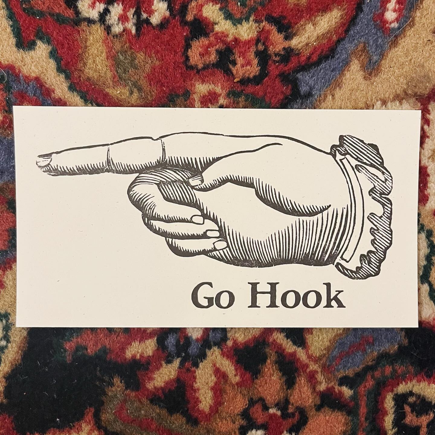 I love this little sign I got from the @shelburnemuseum. Excited to hang it up by my punch needle materials 🧶