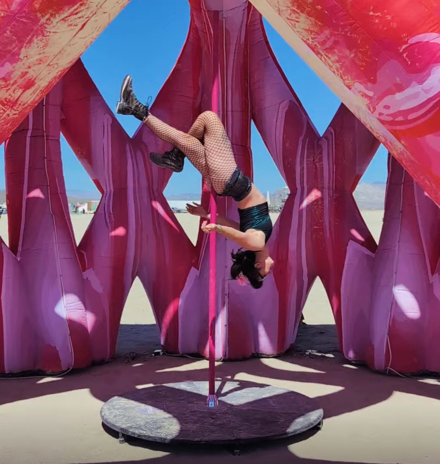 When you&rsquo;re riding across the playa and stumble across you spirit sculpture 💕

This piece is an inflatable sculpture&hellip; and it&rsquo;s pink&hellip; and it has a pole inside! I was soo busy playing on the pole that I forgot to examine the 