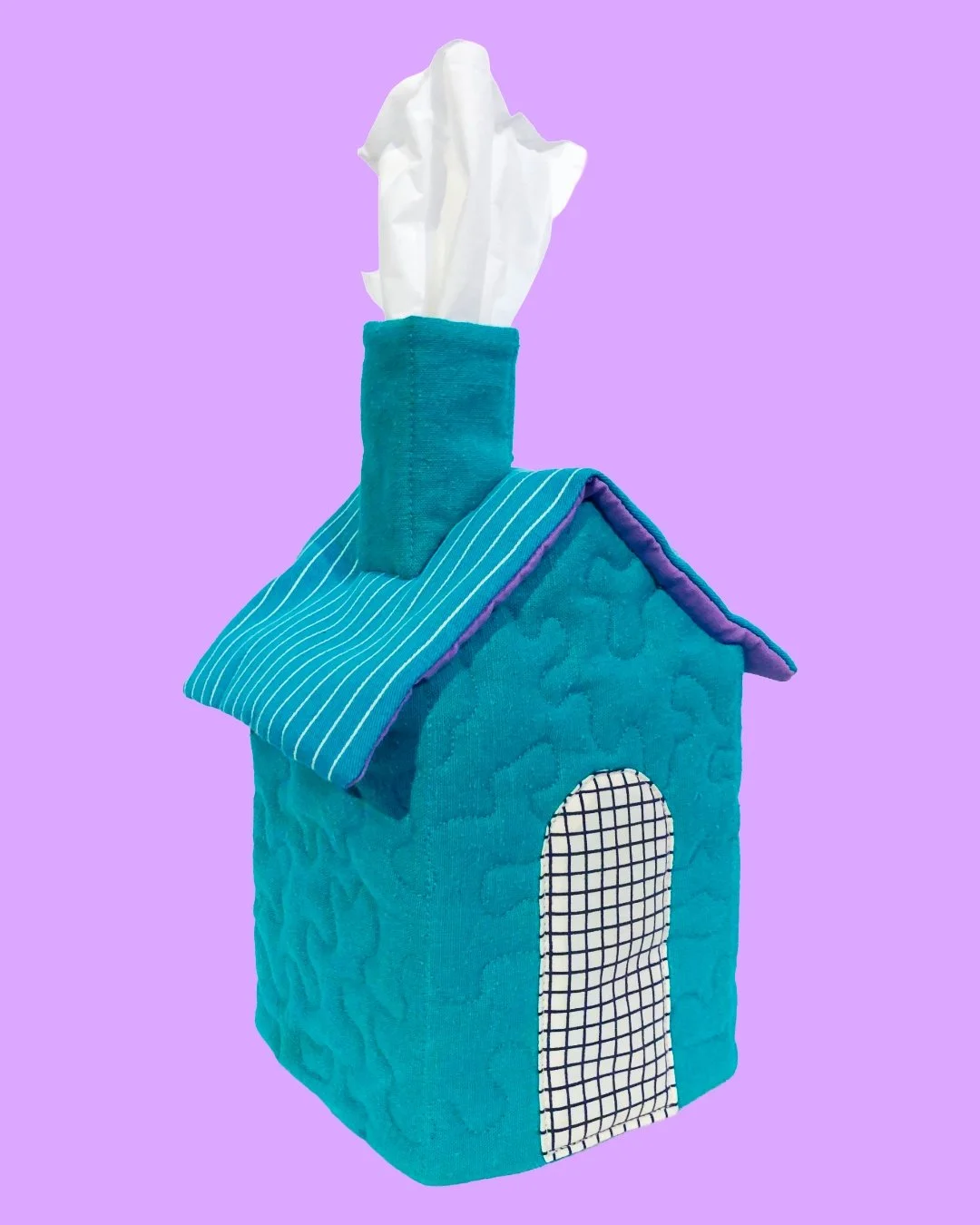 When your partner matches your art....
Quilted Tissue Box Cosey. 
Made for my Cosey Exhibition in April.