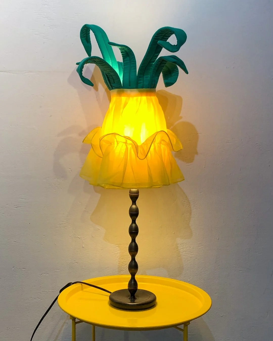 Introducing Plamp🍍 💡 
1/2 Pineapple, 1/2 Lamp.