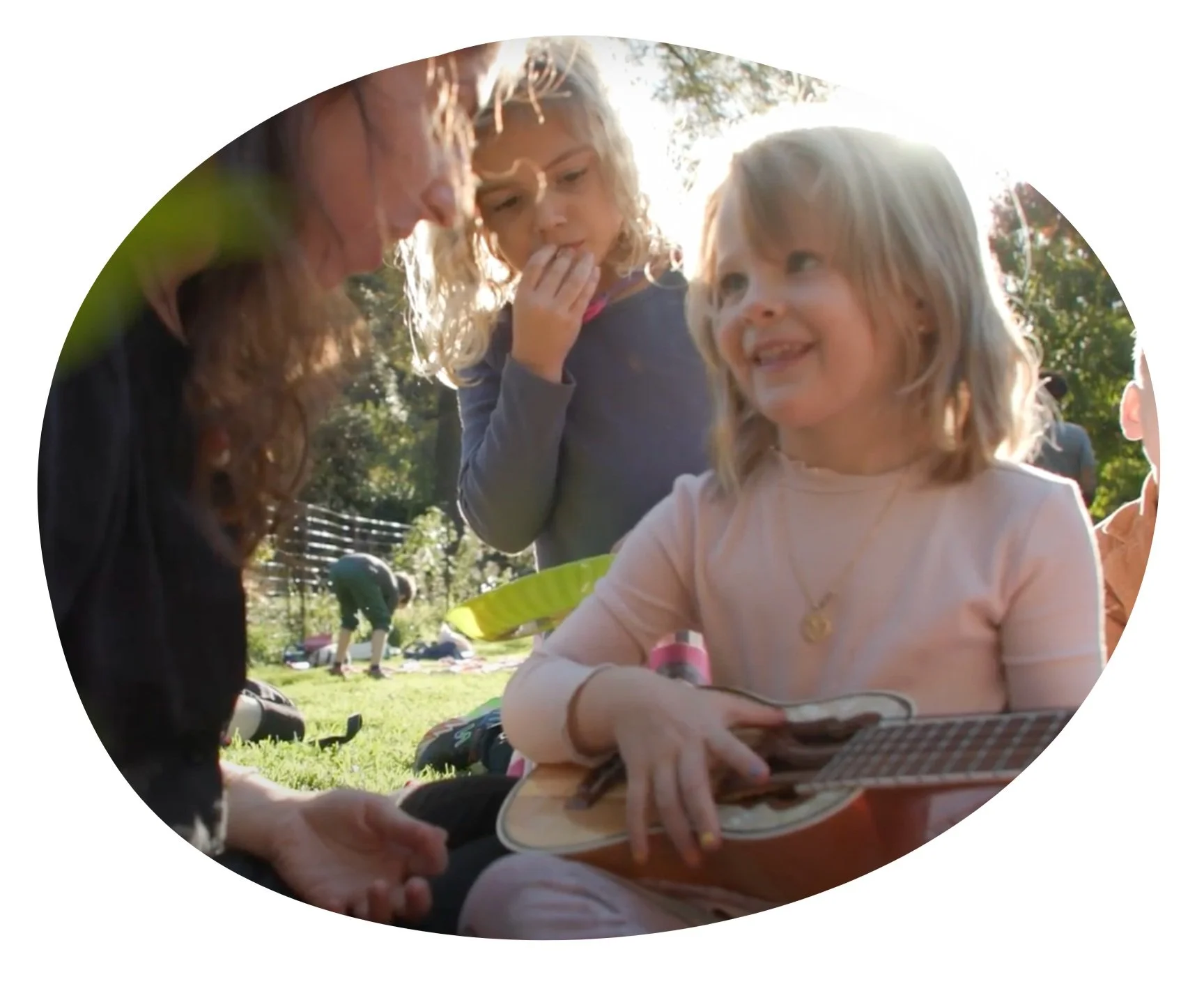 Wonder Leader teaches mandolin to kid