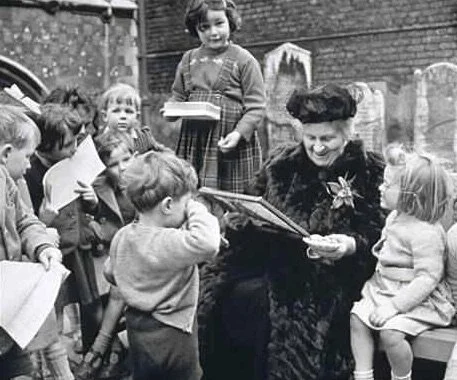 Maria_Montessori___MY_HERO.jpg