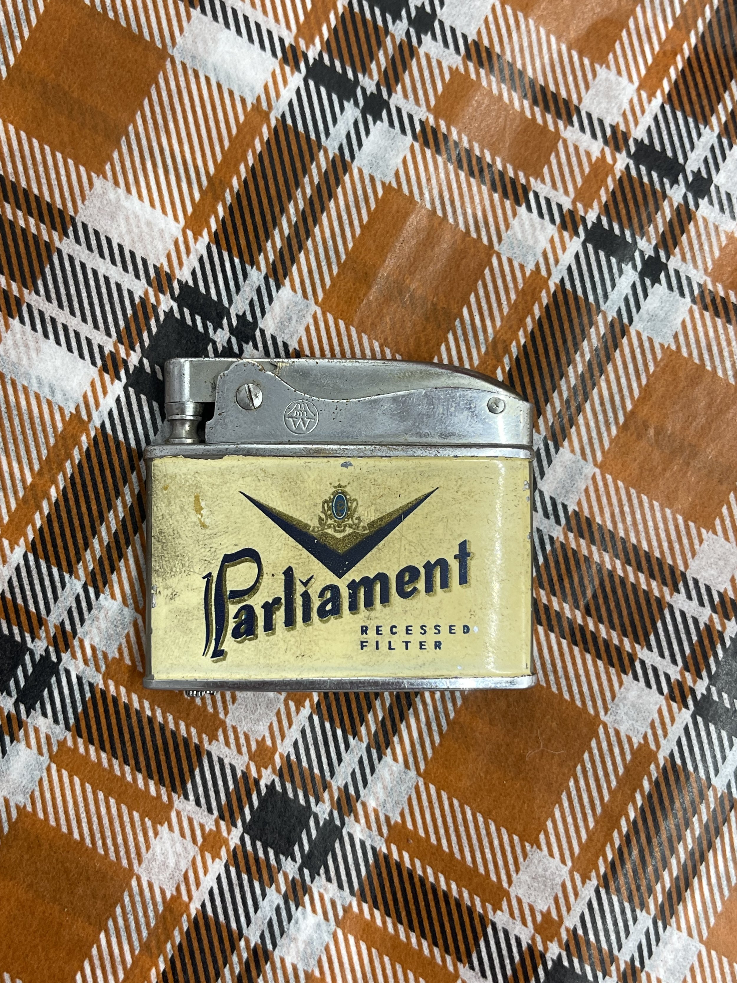 Parliament Advertising Lighter