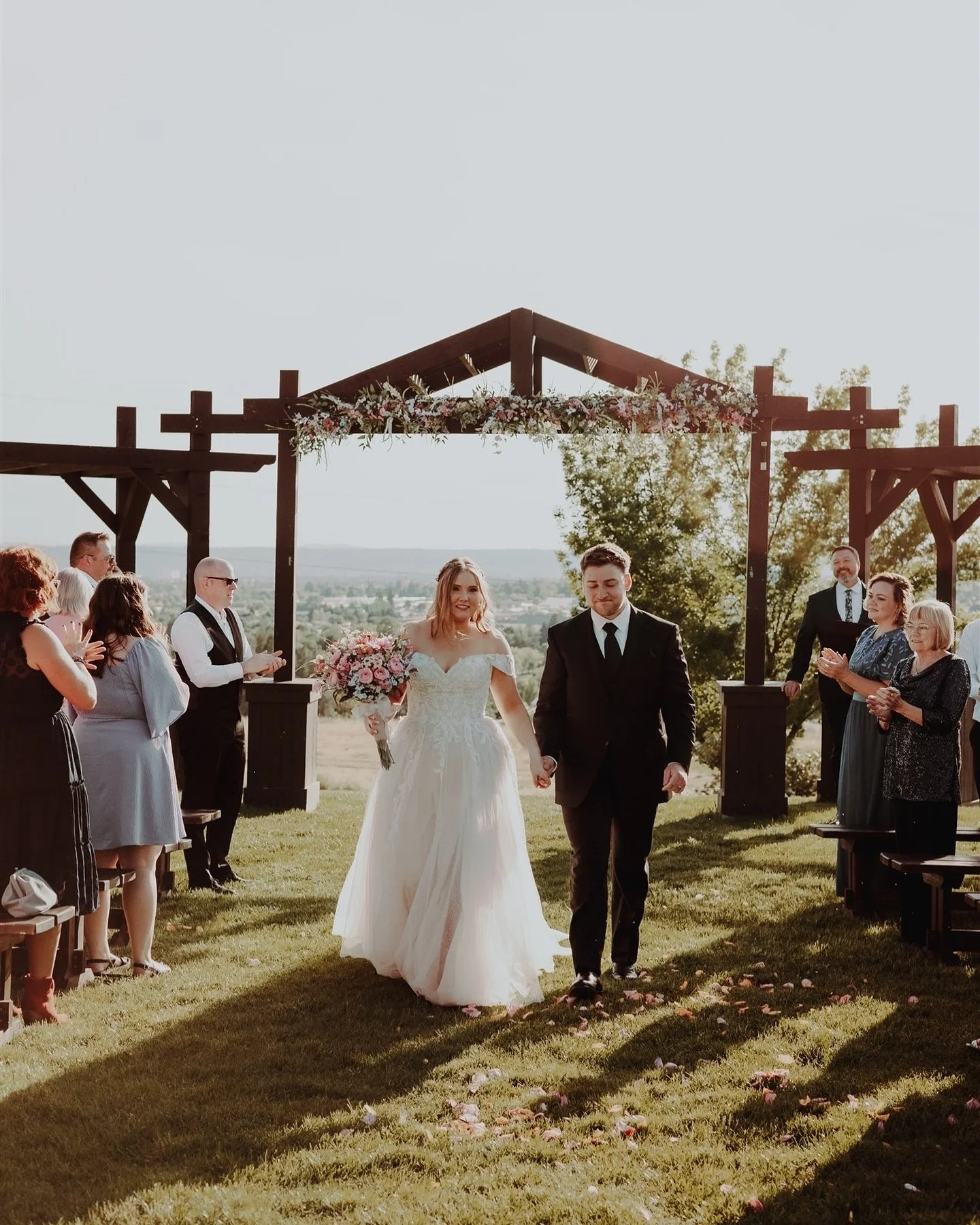 Just wanted to send a big thank you to all the beautiful people who choose to hire me for me 🫶 The ones who value more than just a price &amp; an image. Who want my work because they know it&rsquo;s the product that they love and not just the one th