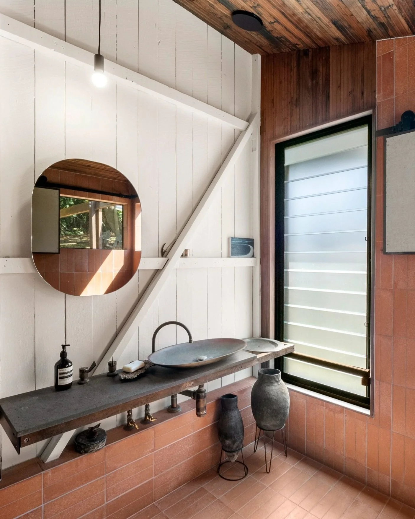 Fingal Head: Bathroom