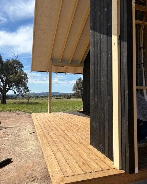 LOWES PEAK ROAD || WORK IN PROGRESS
 
The exteriors of this project are flying along, with the cladding almost finished & the deck complete. 
 
Inside, the windows have been perfectly designed to capture the vast views & natural light of this