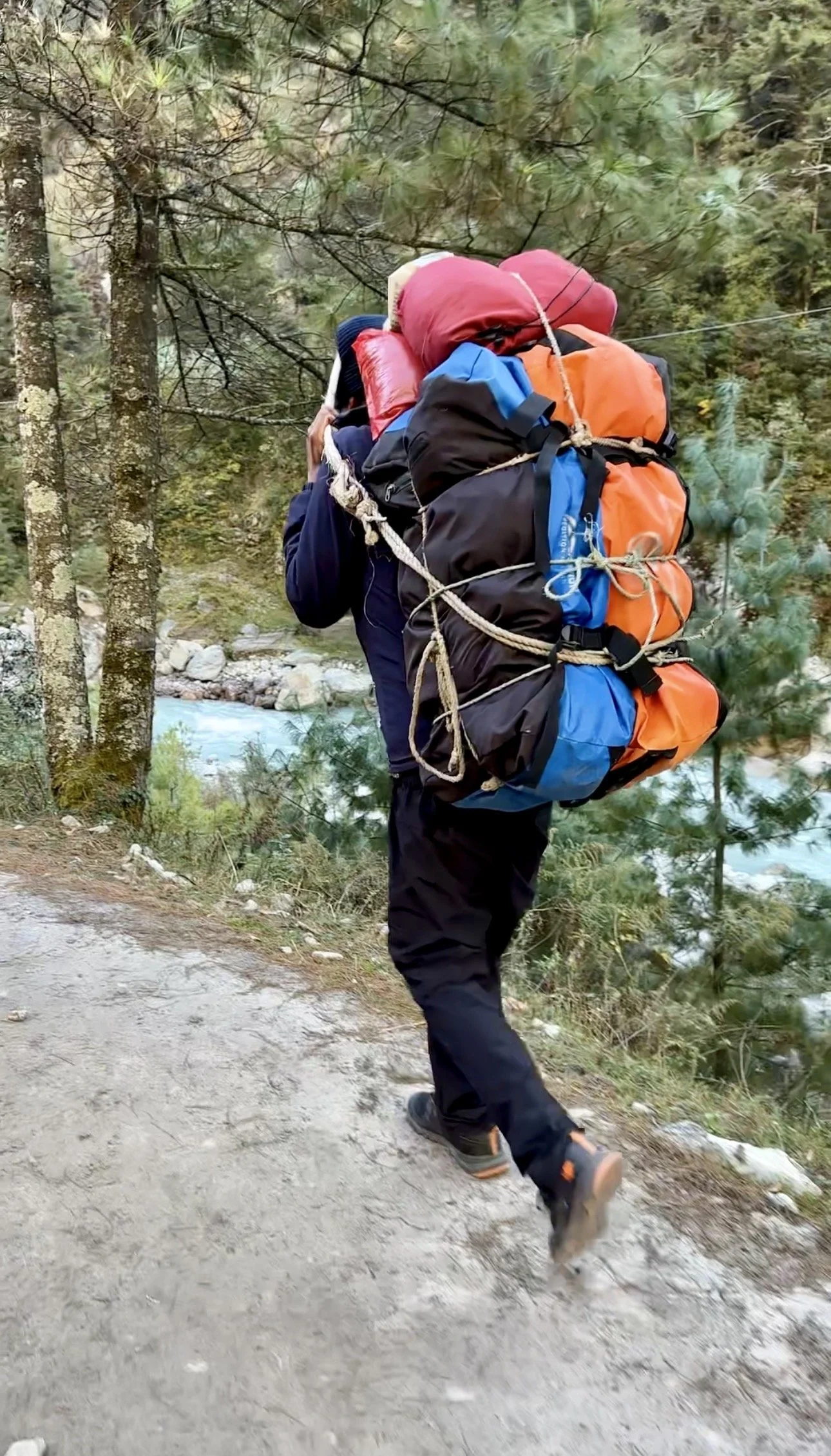 Himalayan Recreation porter on the EBC