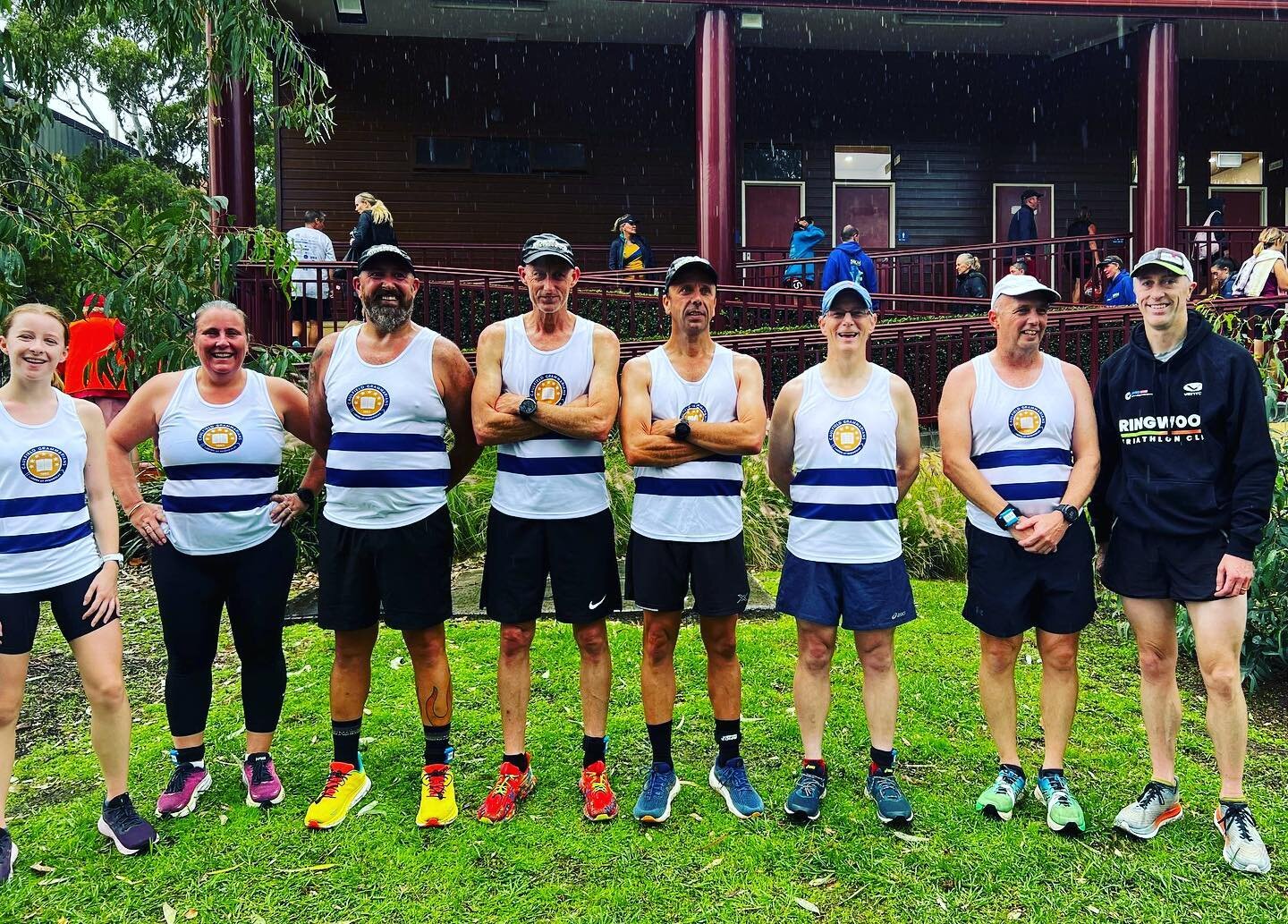 A group our club members pulled on the singlets to run for Old Caulfield Grammarians in APSOC Race 1 at Scotch College. A lot of fun in wet conditions. Well done all. Anyone interested in joining in please ask at our Wednesday track session. #ringwoo